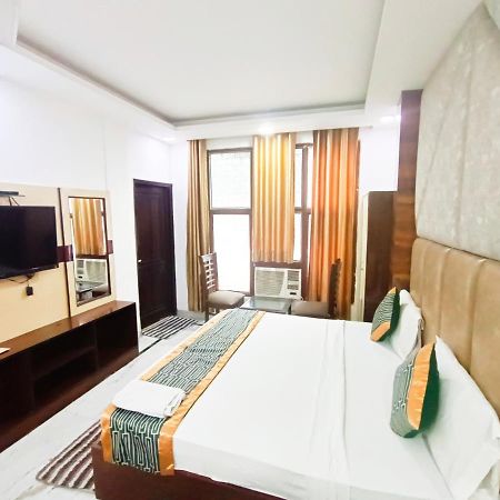 Hotel Krone Near Igi Airport Delhi ニューデリー エクステリア 写真
