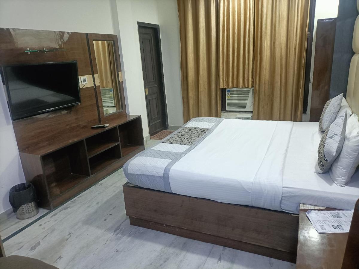 Hotel Krone Near Igi Airport Delhi ニューデリー エクステリア 写真