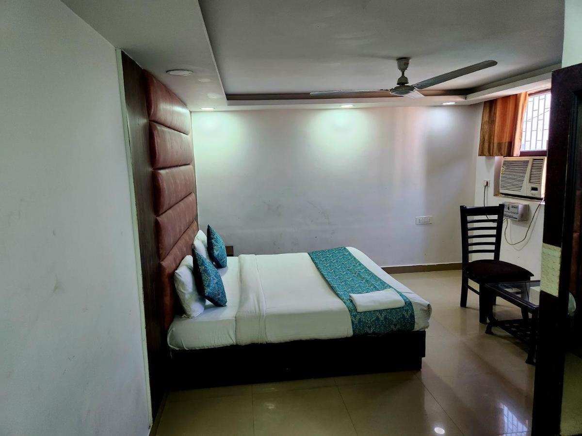 Hotel Krone Near Igi Airport Delhi ニューデリー エクステリア 写真