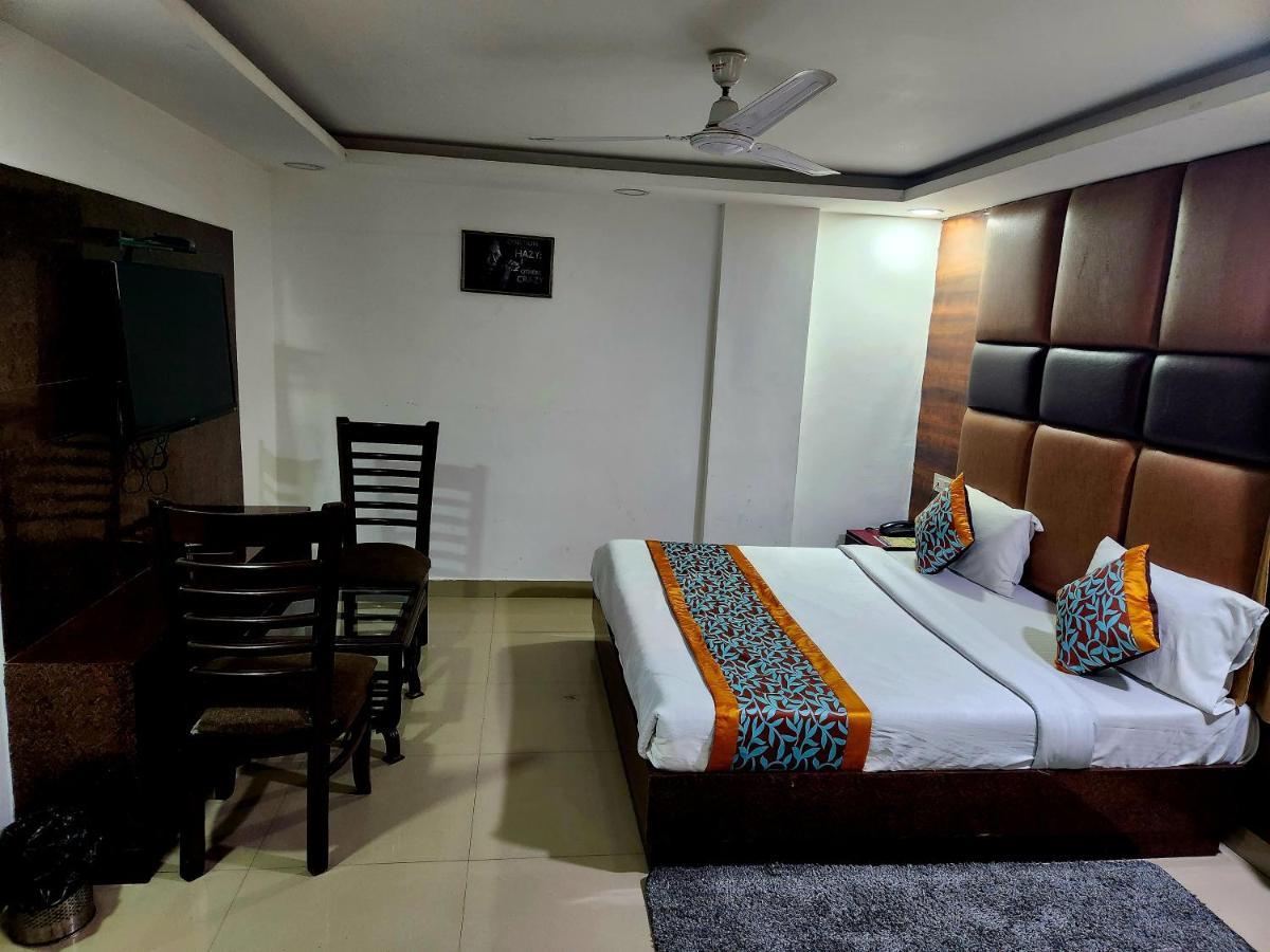 Hotel Krone Near Igi Airport Delhi ニューデリー エクステリア 写真