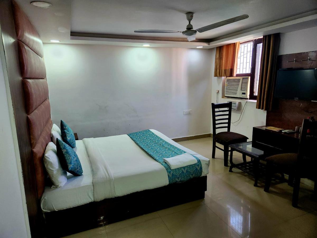 Hotel Krone Near Igi Airport Delhi ニューデリー エクステリア 写真