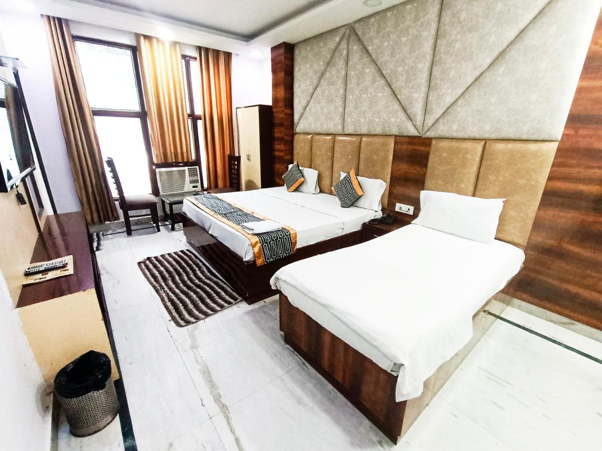 Hotel Krone Near Igi Airport Delhi ニューデリー エクステリア 写真
