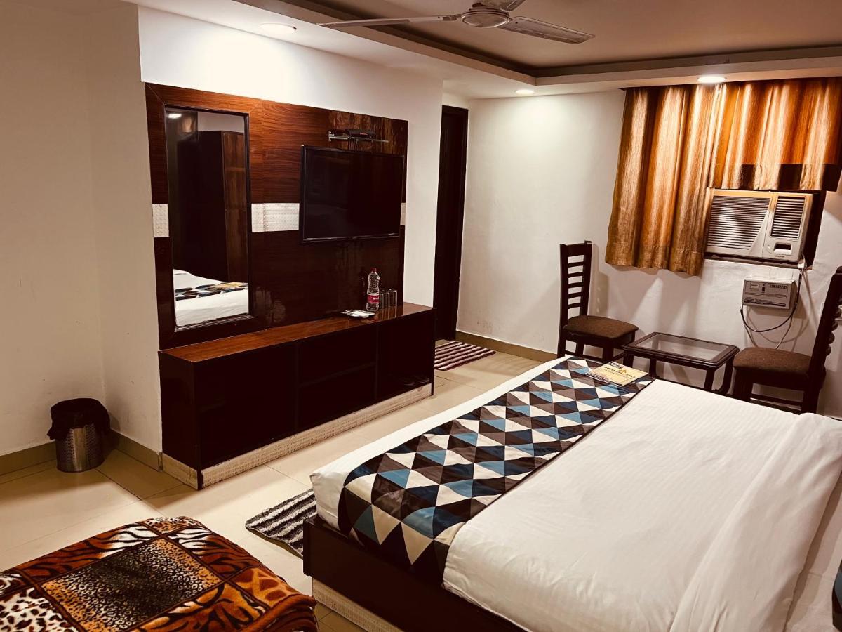 Hotel Krone Near Igi Airport Delhi ニューデリー エクステリア 写真
