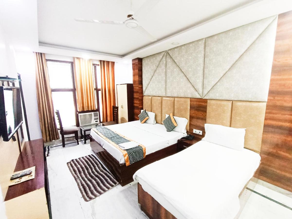 Hotel Krone Near Igi Airport Delhi ニューデリー エクステリア 写真